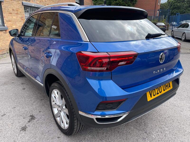 VOLKSWAGEN T-ROC