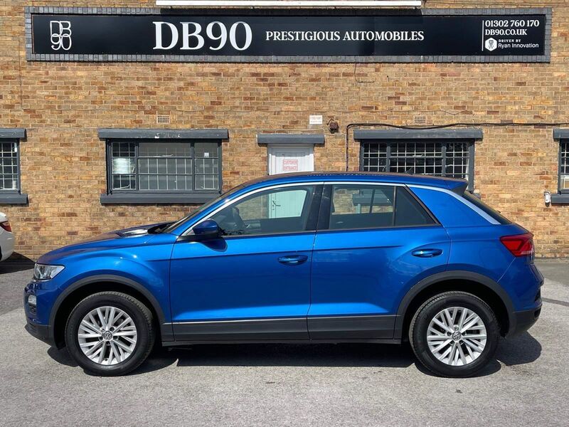 VOLKSWAGEN T-ROC