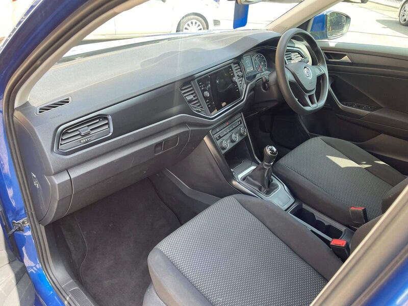 VOLKSWAGEN T-ROC