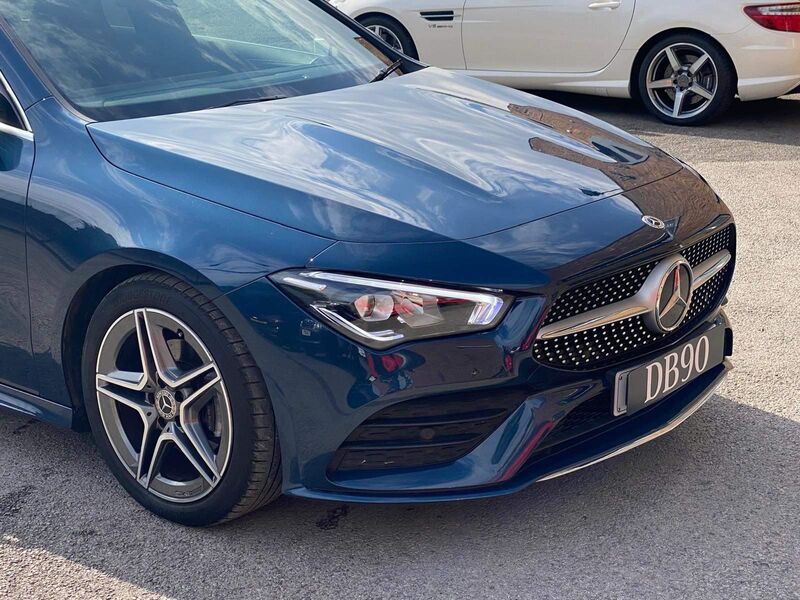 MERCEDES-BENZ CLA