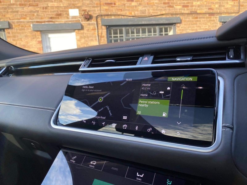 LAND ROVER RANGE ROVER VELAR