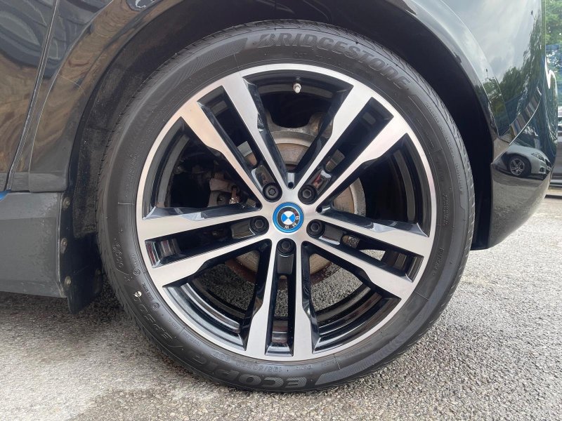 BMW I3