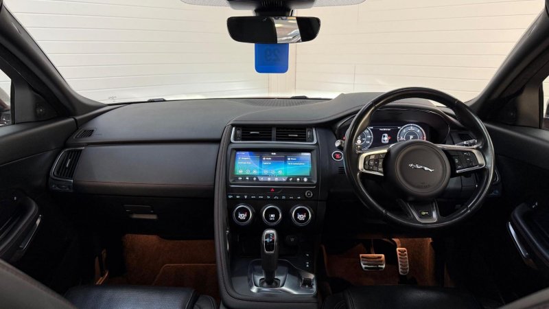 JAGUAR E-PACE