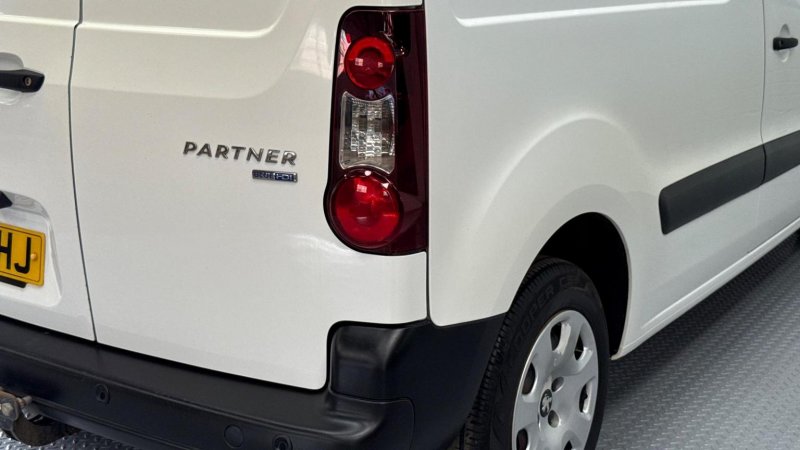 PEUGEOT PARTNER