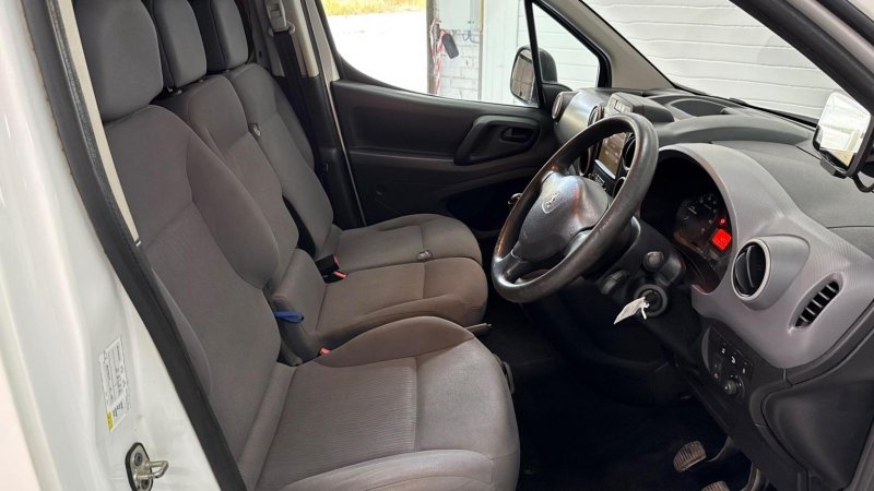 PEUGEOT PARTNER