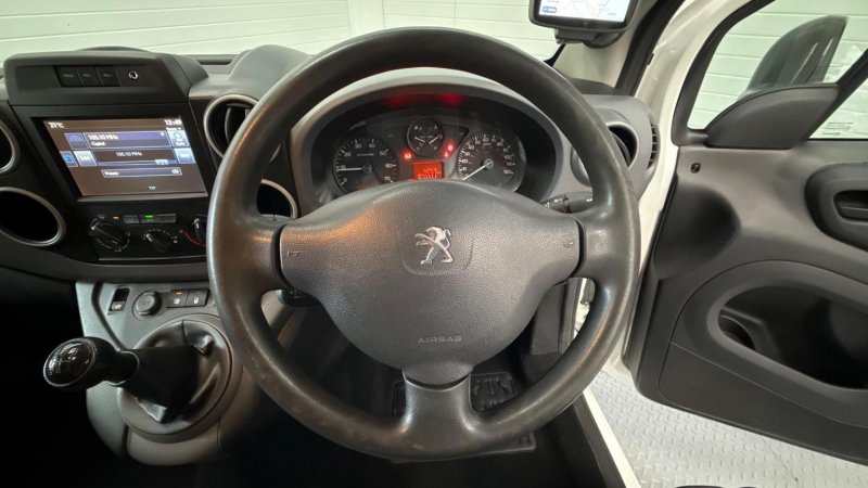 PEUGEOT PARTNER