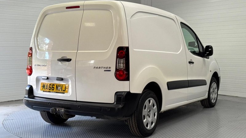 PEUGEOT PARTNER
