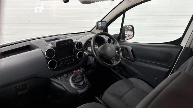 PEUGEOT PARTNER