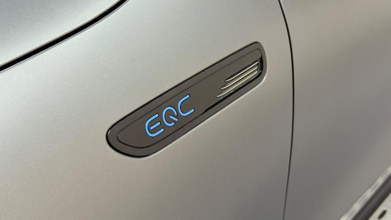 MERCEDES-BENZ EQC