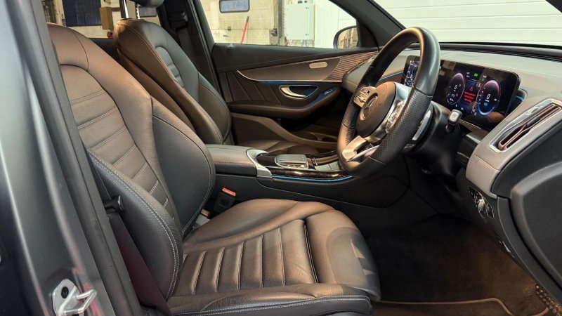 MERCEDES-BENZ EQC