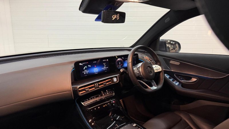 MERCEDES-BENZ EQC
