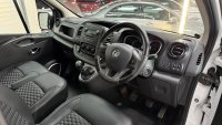 VAUXHALL VIVARO